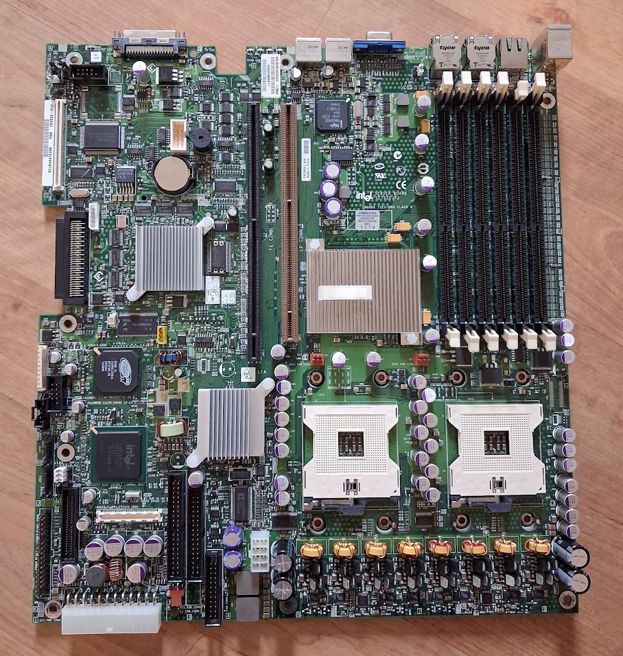 Vintage Intel SE7520JR2 LARGE Computer server motherboard Untested Parts or ?