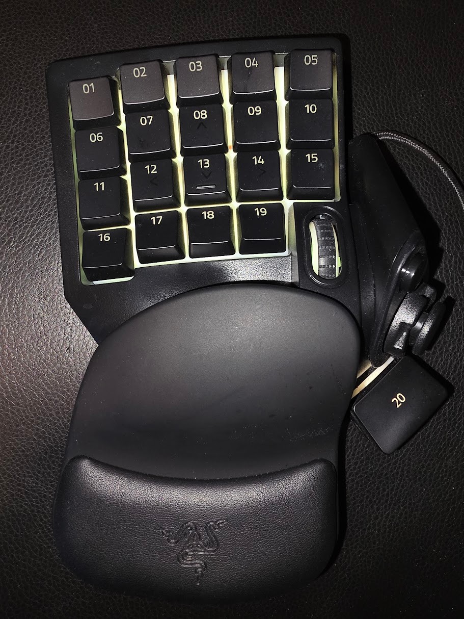 Razer Tartarus V2 Chroma RGB USB Gaming Keypad Black RZ07-0227