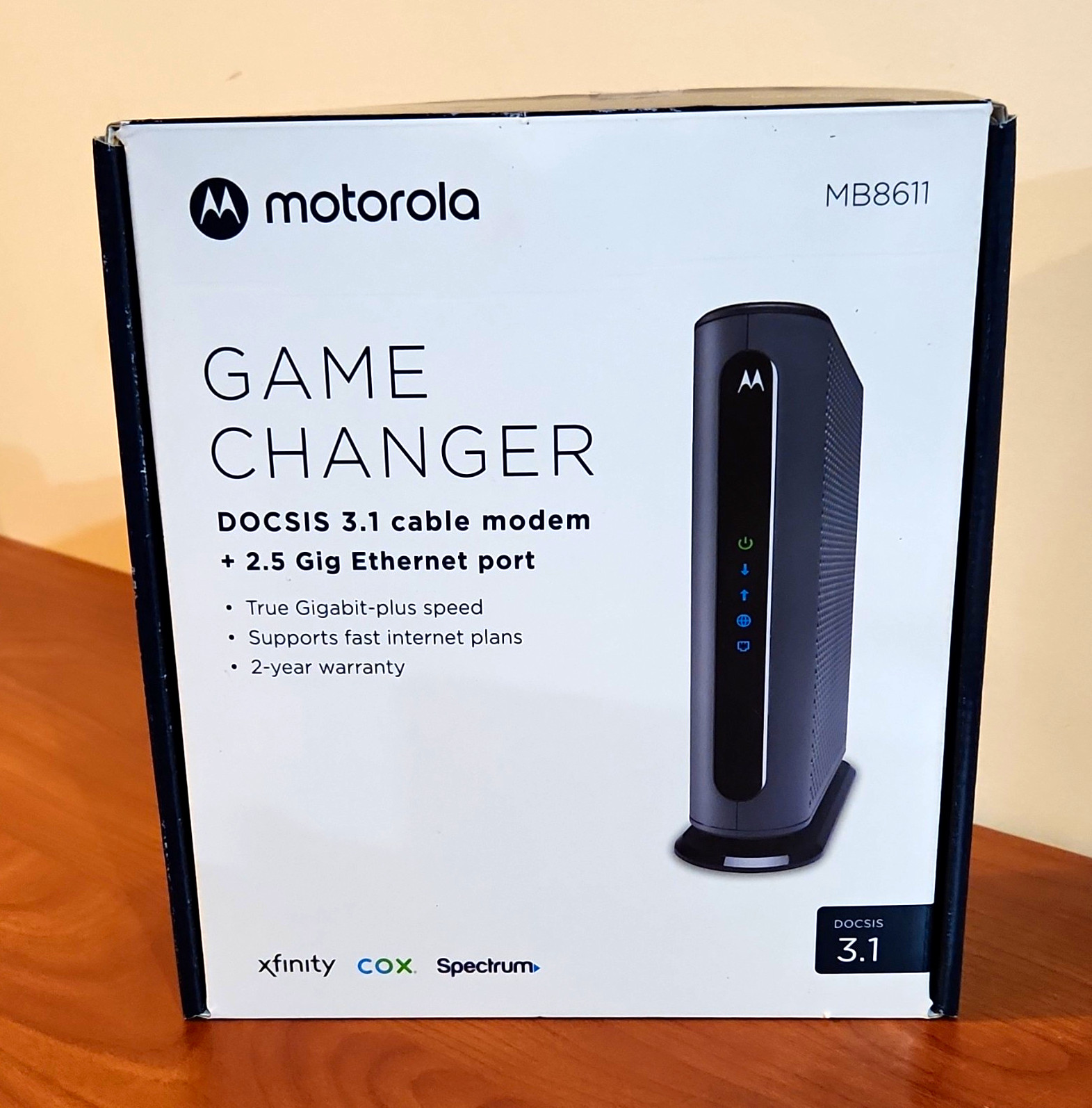 Motorola MB8611 DOCSIS 3.1 Cable Modem 2.5Gb 1-Port Ethernet Black Comcast