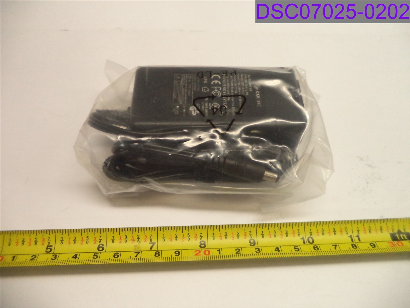 CUI Inc AC/DC Desktop Adapter 5V 15W P/N SDI18-5-U-P6 SDI18-5-U