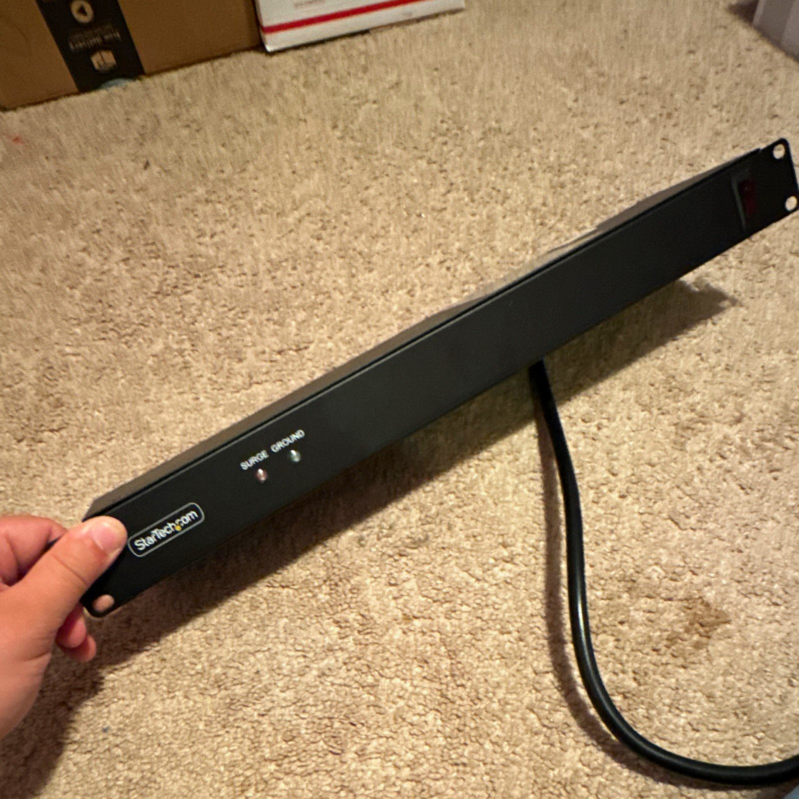 StarTech.com RKPW081915 1U Rack PDU 8-Outlet 15A 125V NEMA 5-15R Black