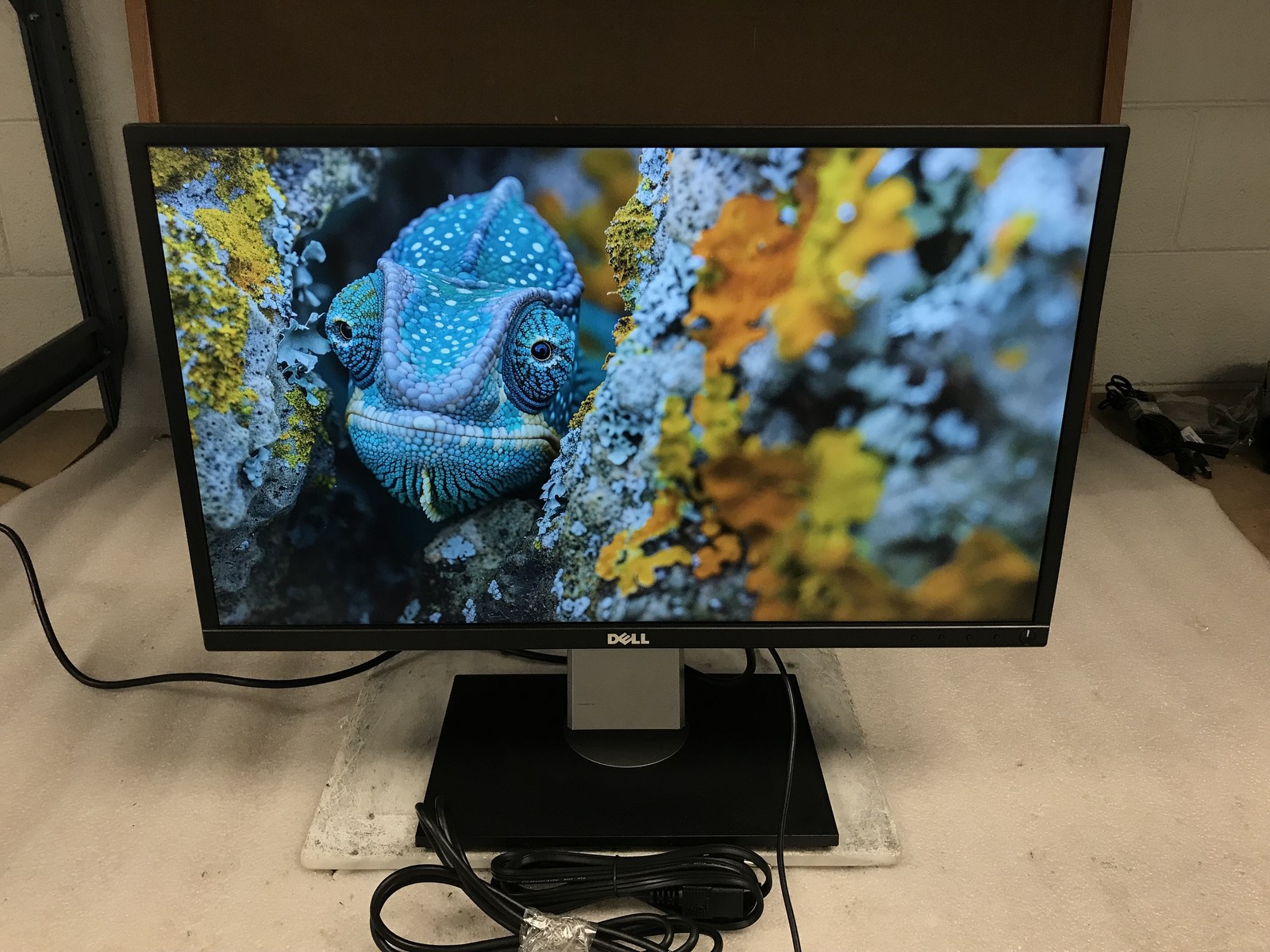 Dell P2417H Computer Monitor 1920x1080 60 Hz  - P2210 Stand DP Cable Inc