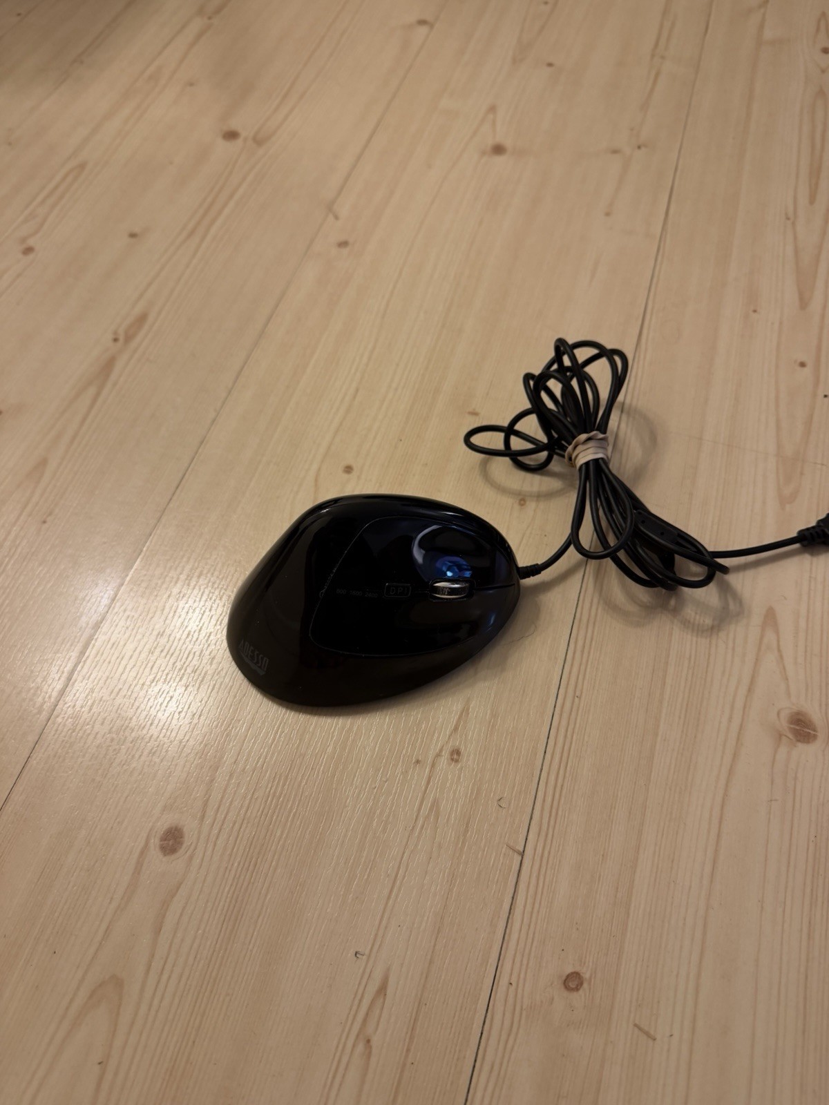 Adesso Imouse E3 Vertical Ergonomic Programmable Gaming Mouse Adjustable Weight