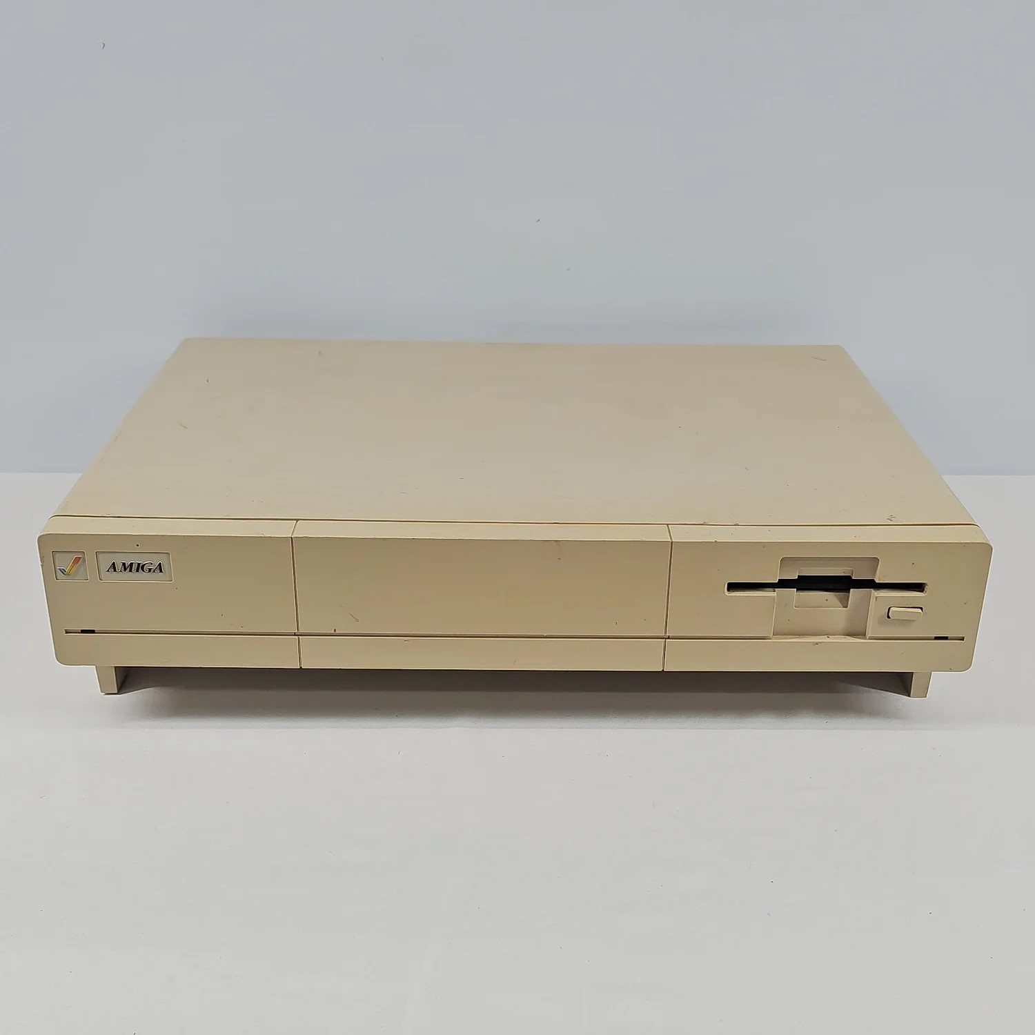 Commodore Amiga 1000 Vintage Personal Computer BR99YB-1000