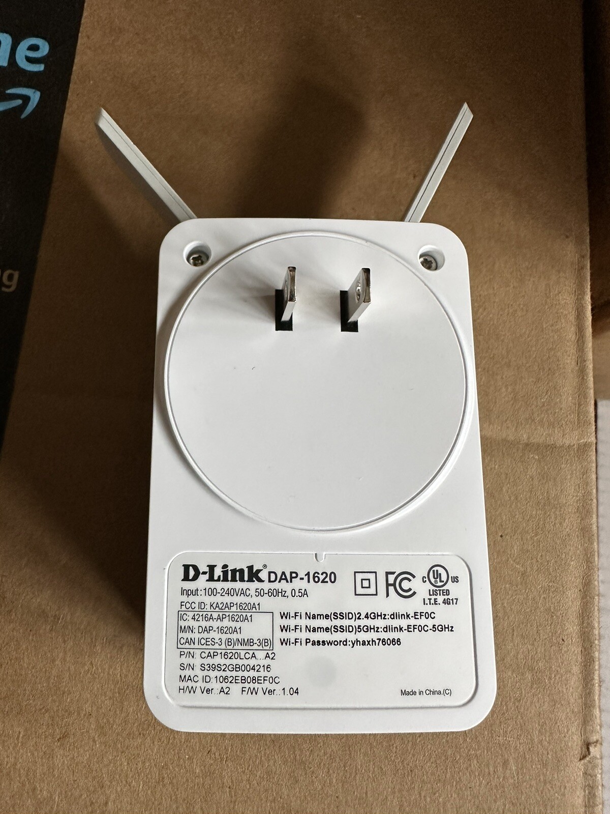 D-Link DAP-1620 AC 1200Mbps Wi-Fi Range Extender 802.11 ac/g/n/a 2.4G & 5GHz