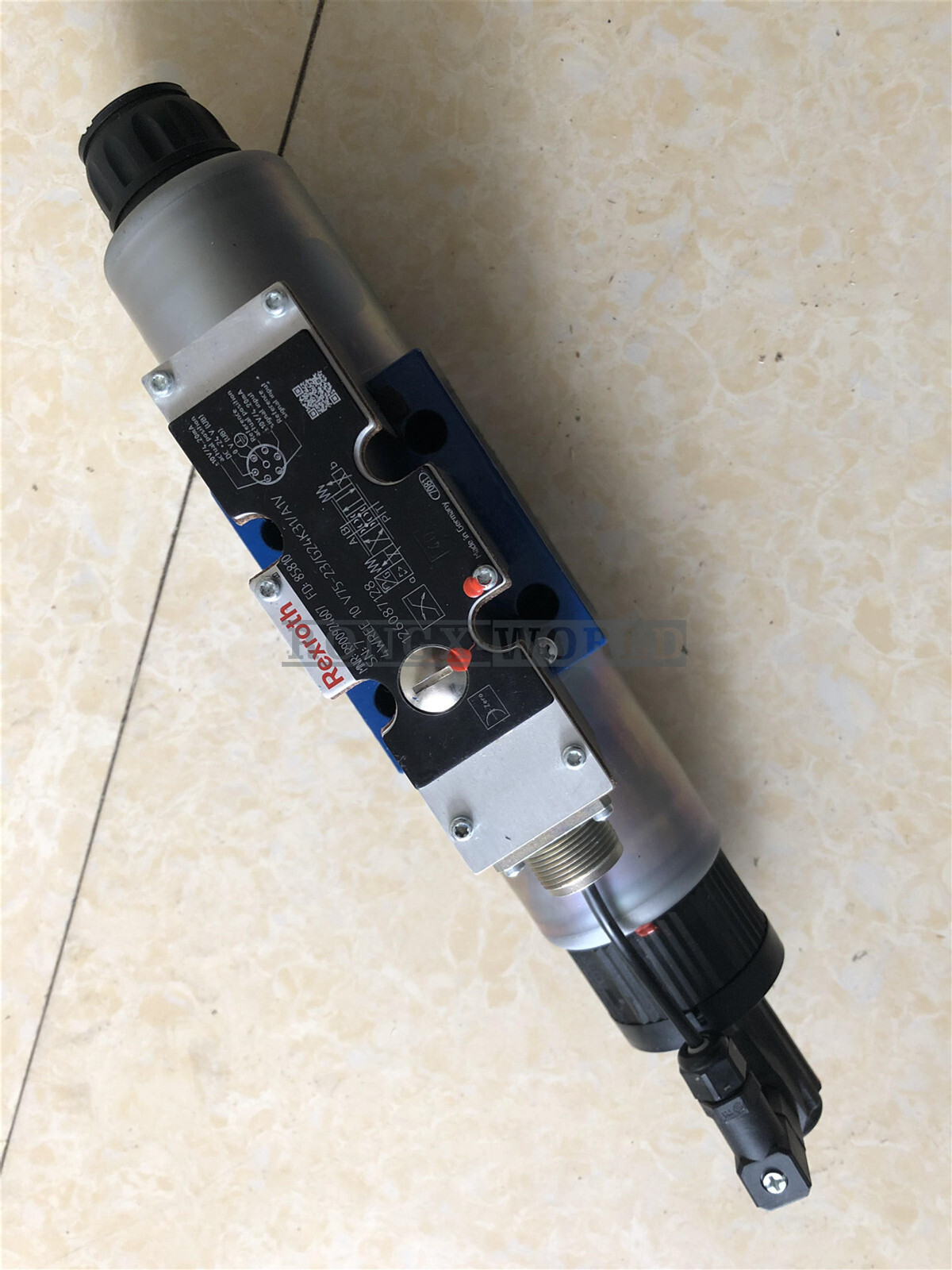 NEW 1PCS Rexroth Proportional valve R900924607 4WREE10V75-23/G24K31/A1V