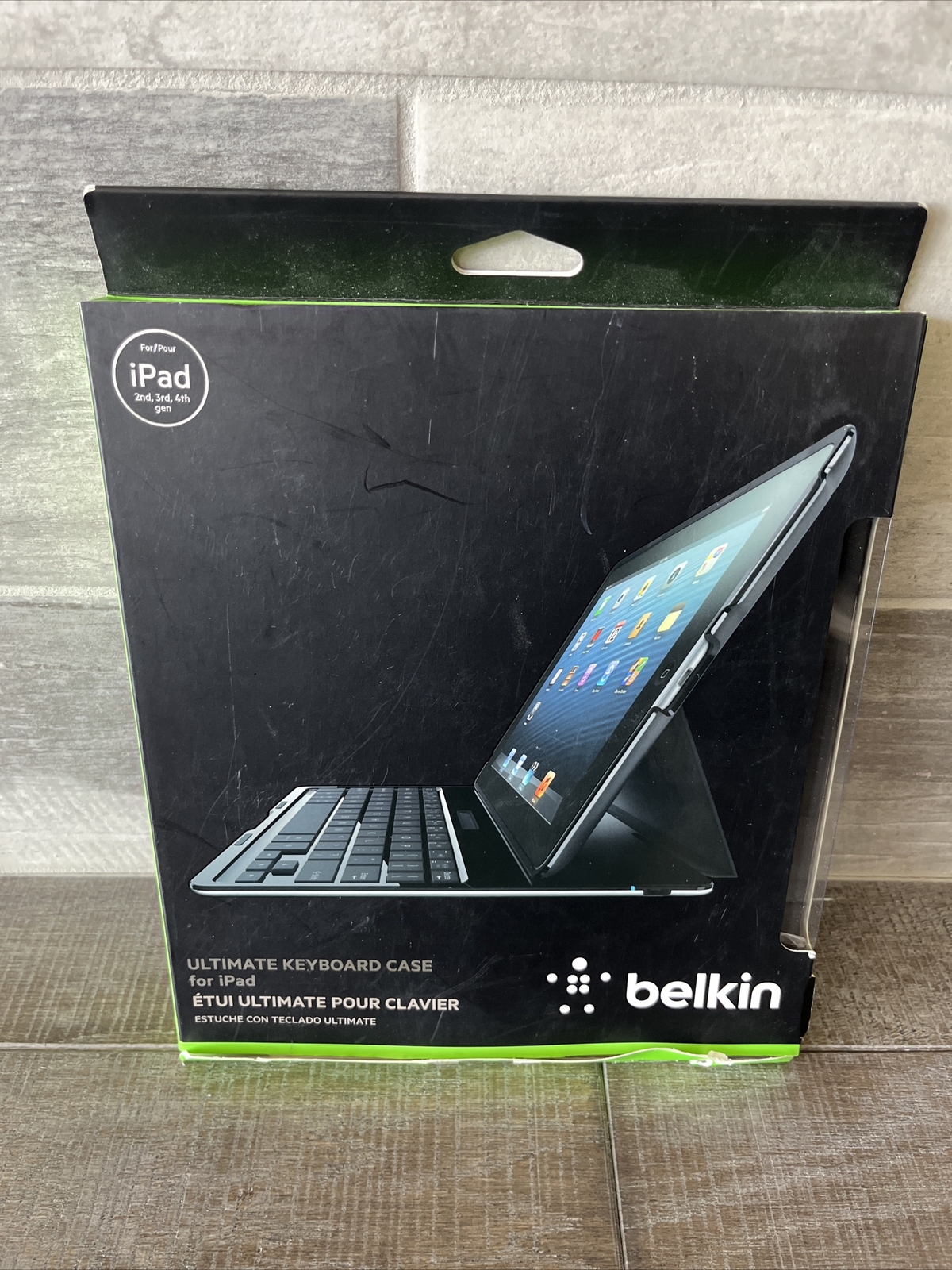 Belkin Ultimate Keyboard Case for iPad 2nd 3rd & iPad 4th Gen Cover Black/silver