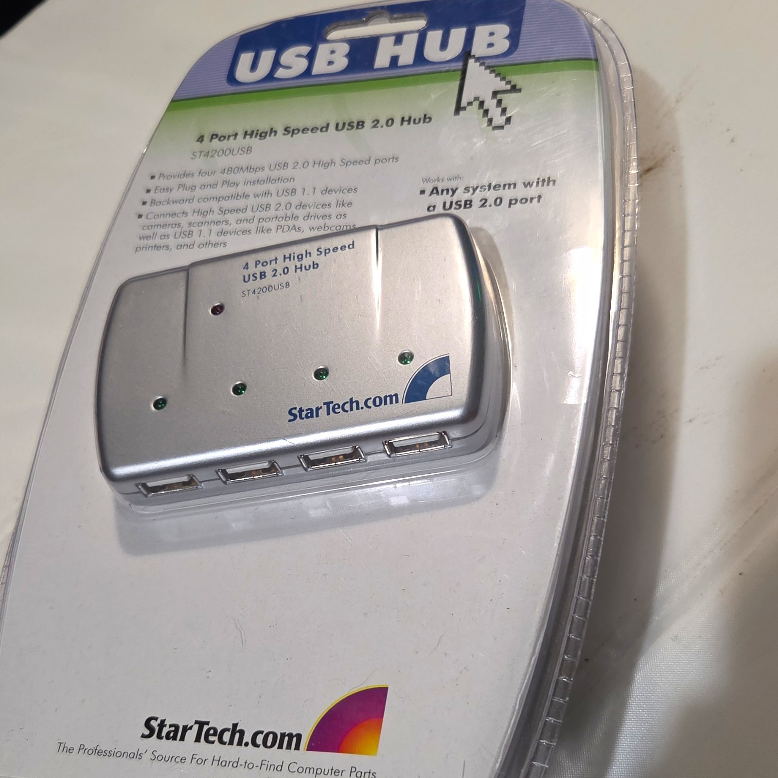StarTech 4-Port USB 2.0 Hub ST4200USB