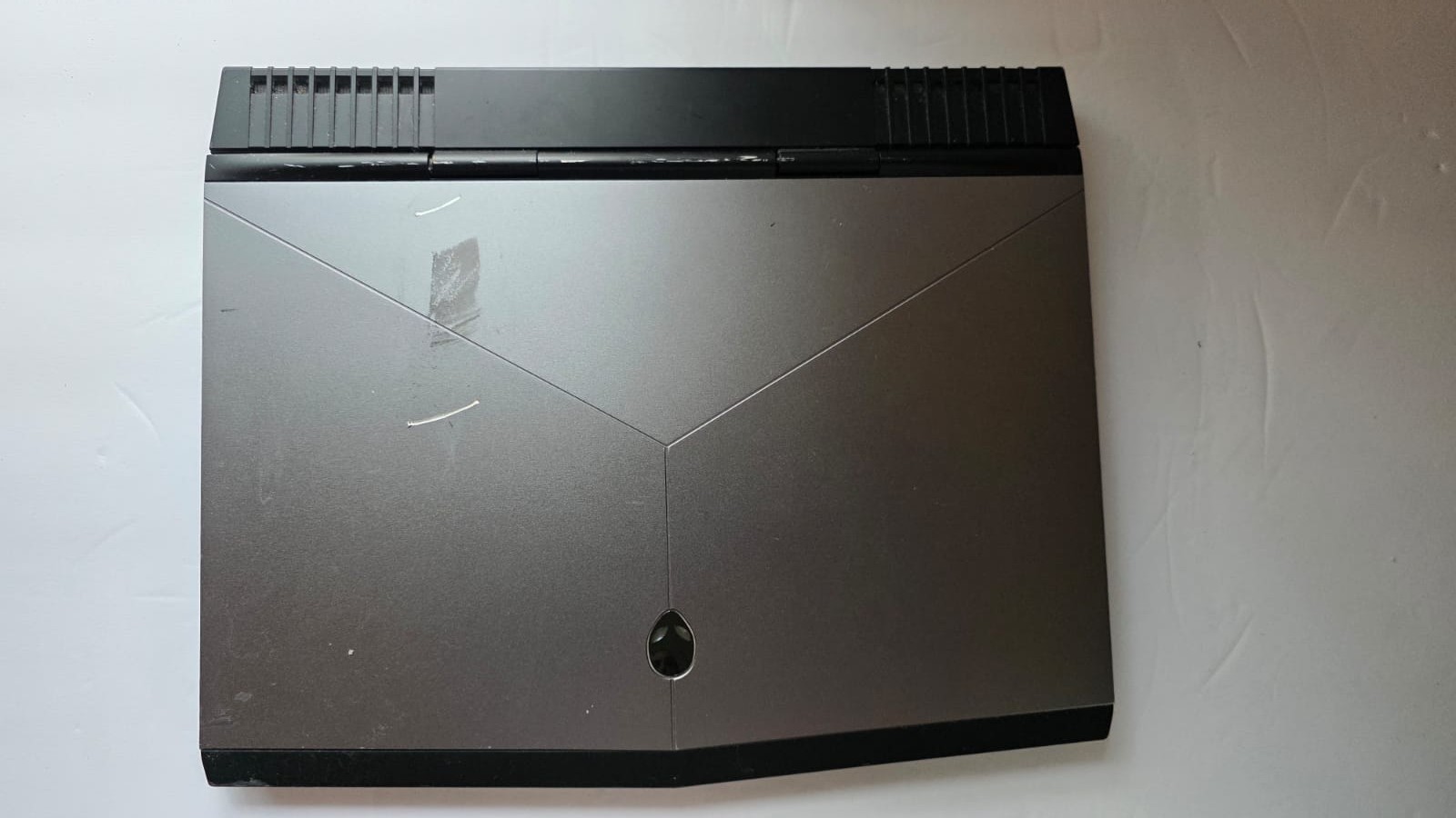 USED Alienware 13 R3 i7-6700HQ up to 3.5 GHz w/Turbo-FOR PARTS ONLY PLEASE READ