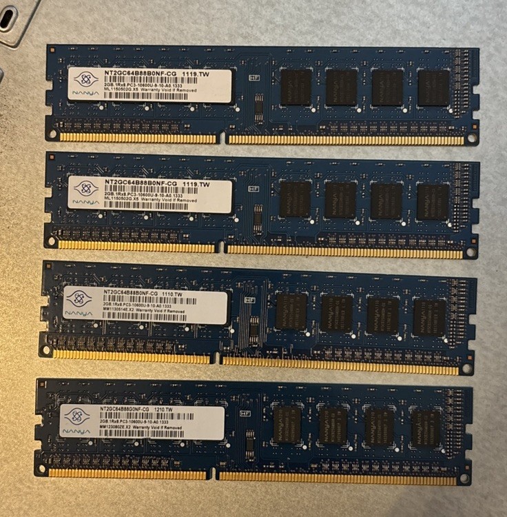 Nanya 8GB (4x2GB) DDR3 DIMM PC3-10600U 240-Pin RAM NT2GC64B88B0NF-CG