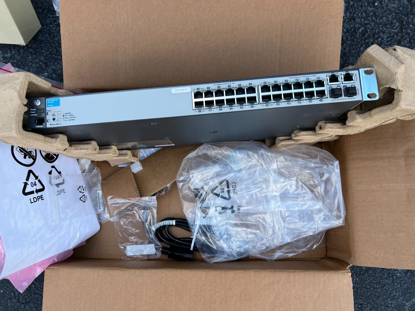99% Life Left HP 2620-24 J9623A 24 PORTS ETHERNET SWITCH, ships re-boxed