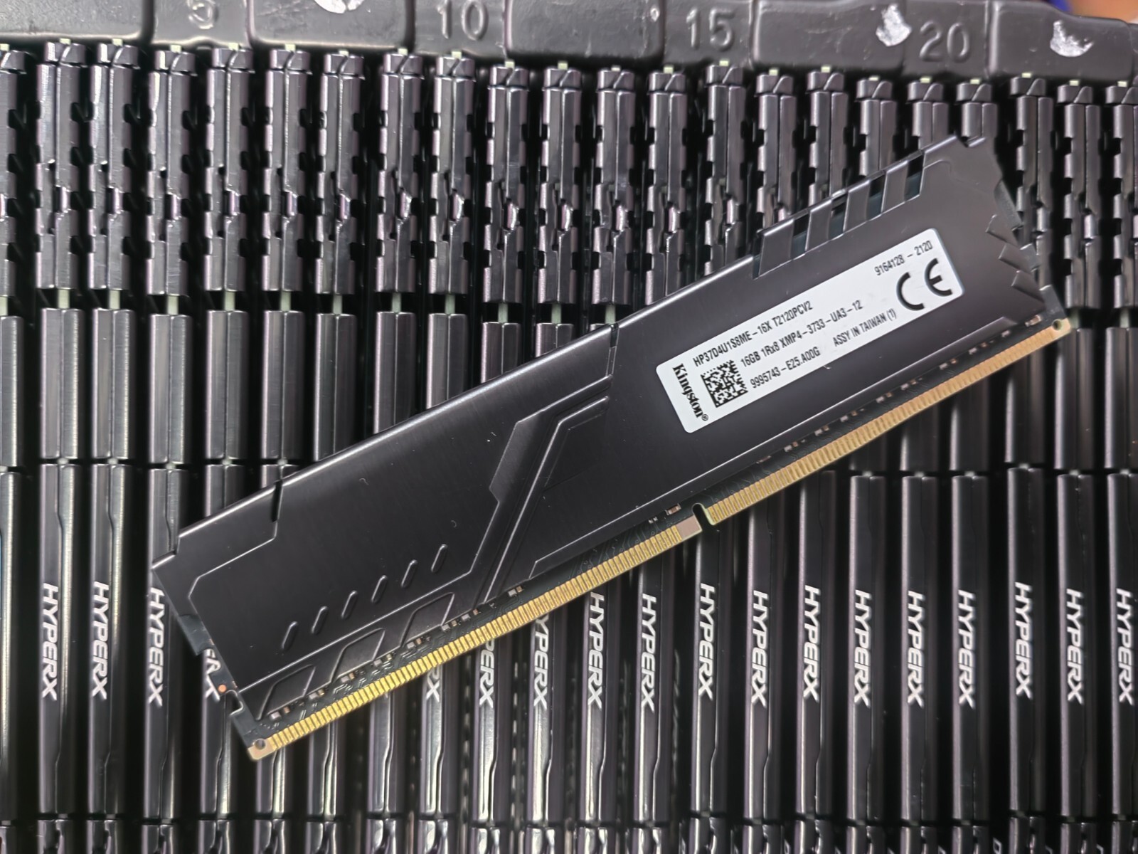 HP Kingston 16GB DDR4 3733 1Rx8 HP37D4U1S8ME-16X PC4-29800 288p Desktop DIMM RAM