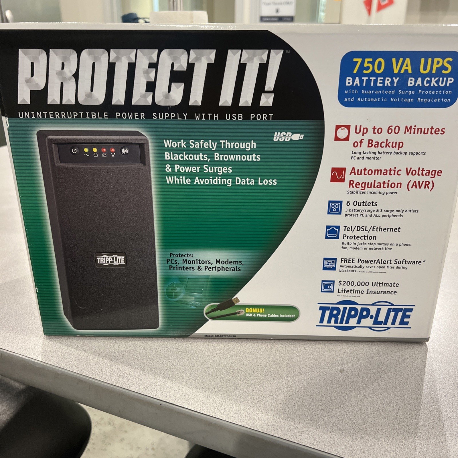 Tripp Lite SmartPro 750VA SMART750USB UPS, Plug/Connector Type: NEMA 5-15P