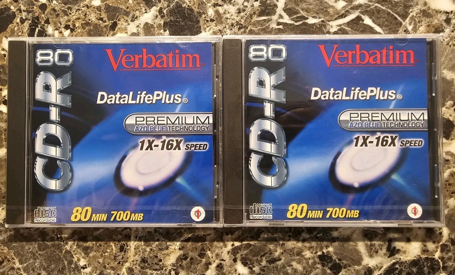 Verbatim 700MB/80 Min CD-R Disc 2 PACK W/ Jewel Case 1X-16X Speed AZO Blue