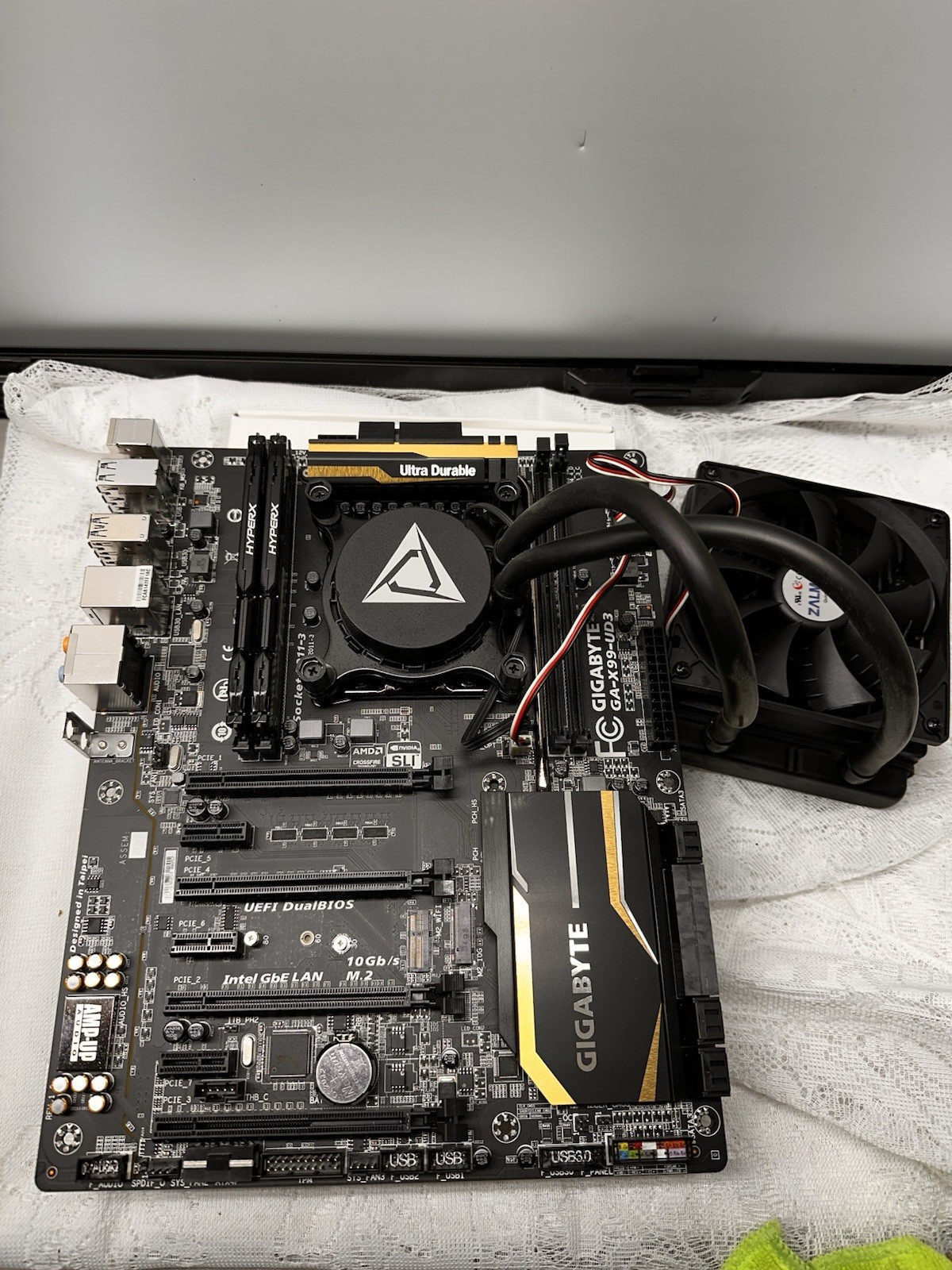Compo Gigabyte GA-X99-UD3 LGA 2011 +DDR4 16Gb + CPU  i7-5820K *TESTED*