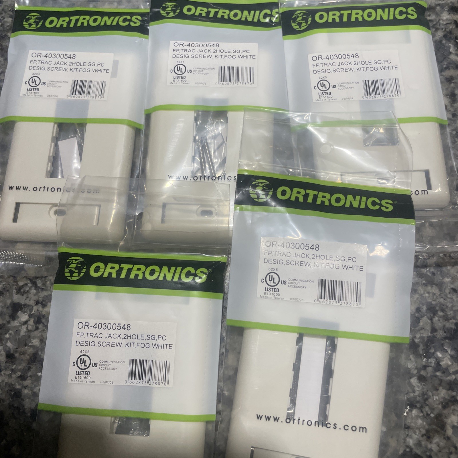 ORTRONICS OR-40300548, TracJack Faceplate,Fog White,2 Port Screw,  LOT OF 10