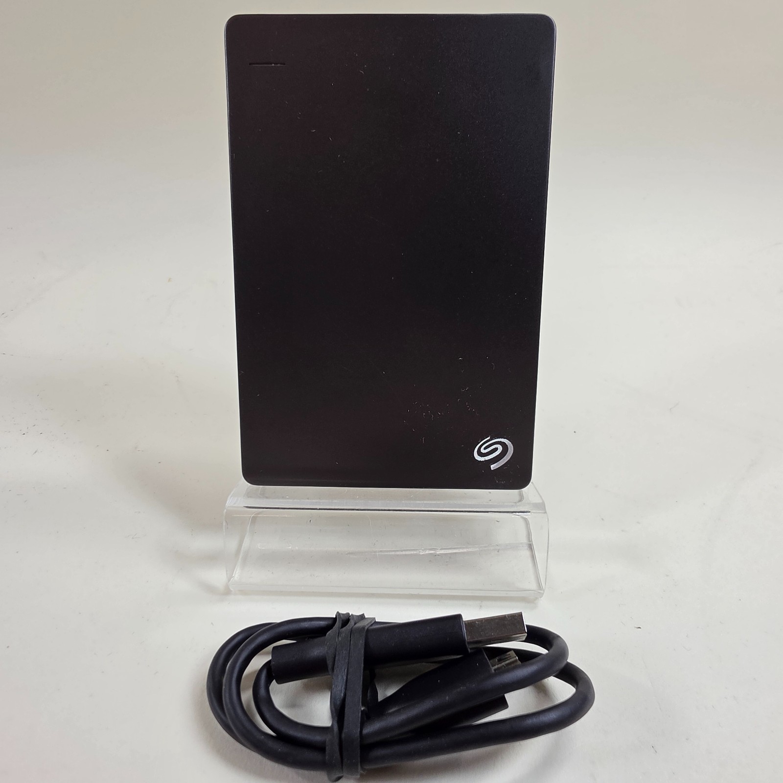  Seagate Backup Plus Portable SRD00F1 2TB External Storage with Cable