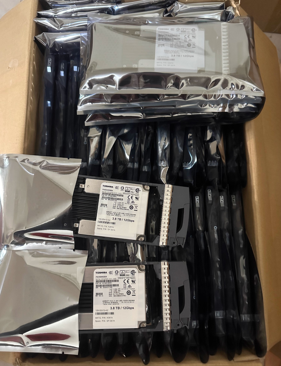 NETAPP X358A SP-X358A 3.84TB SAS SSD Drive 12G 2.5'' NSE 108-00575 DS224C DS2246