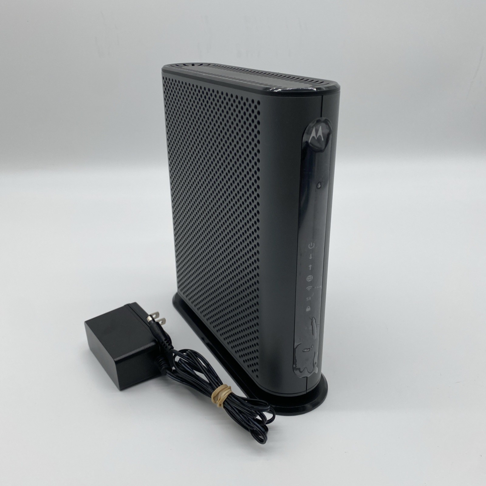 Motorola MG7540 16x4 DOCSIS 2.0 Cable Modem AC1600 Dual Band WiFi Router