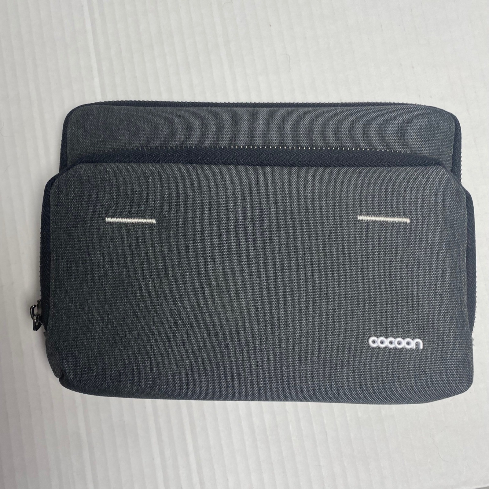 Cocoon Grid It Tech Organizer Pouch Case Bag Dark Gray Storage Tablet IPad Case