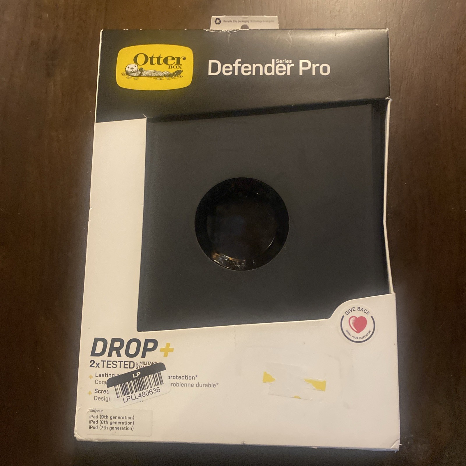 NEW OtterBox iPad (9th/8th/7th gen) Defender Series Pro Case - Black