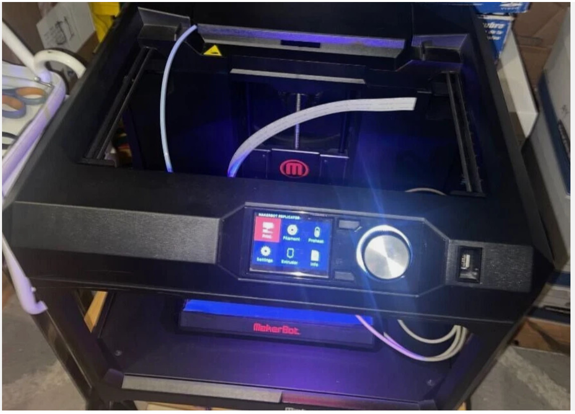 MAKERBOT MP05825 Replicator 5th Gen Desktop 3D Printer (DR)