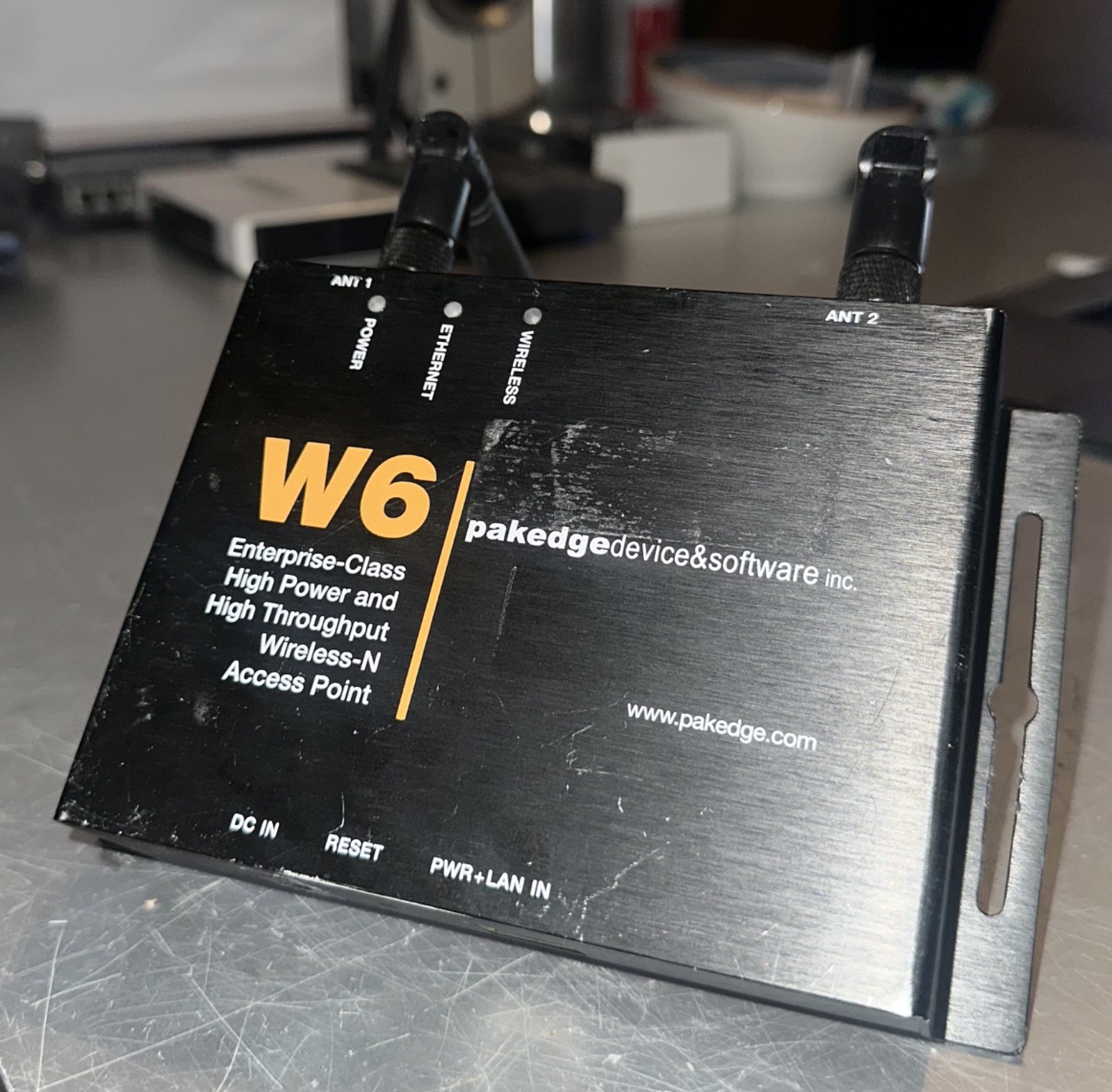 Pakedge Wireless  Access Point  W6 WAP