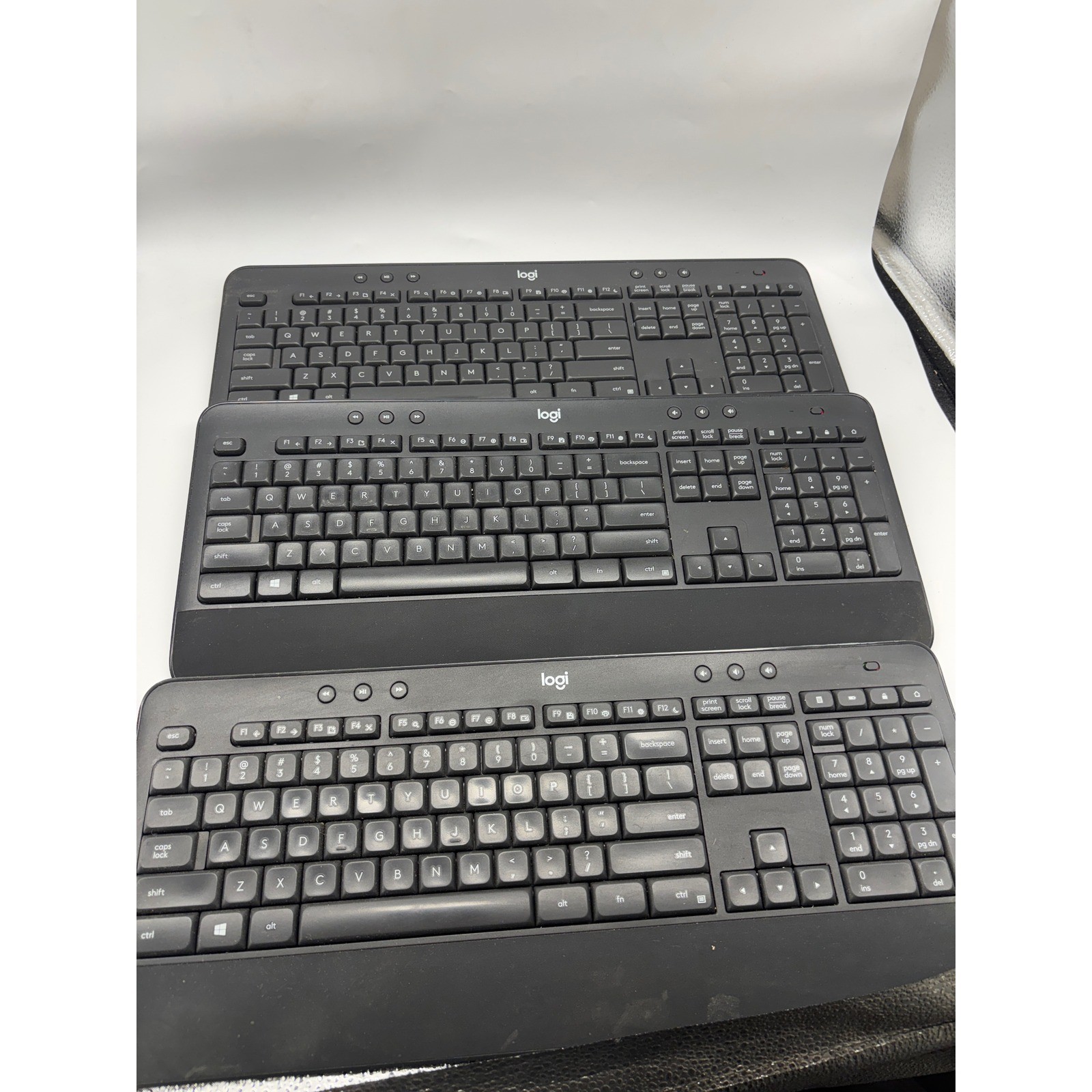 Lot of 3 Logitech K545 Advanced Wireless Keyboards Black Y-R0012A No dongles