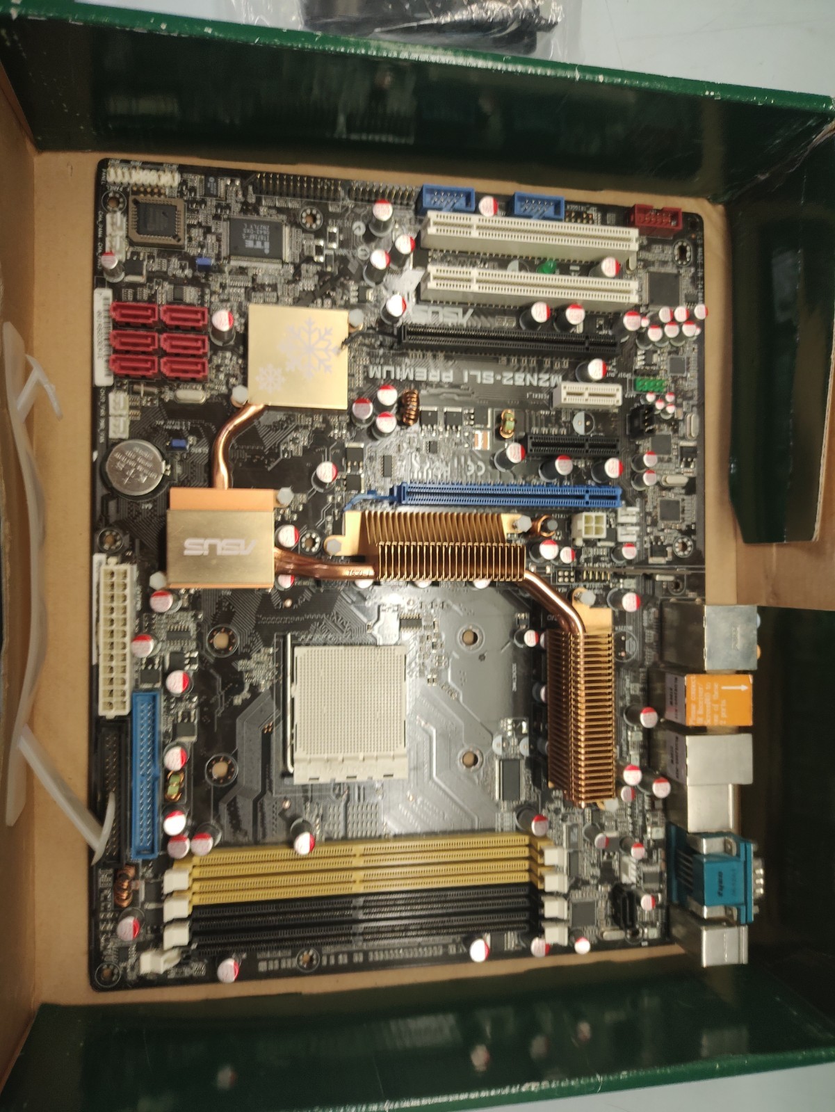 Rare Asus M2N32-SLI Motherboard Deluxe/Wireless Edition & Original Box