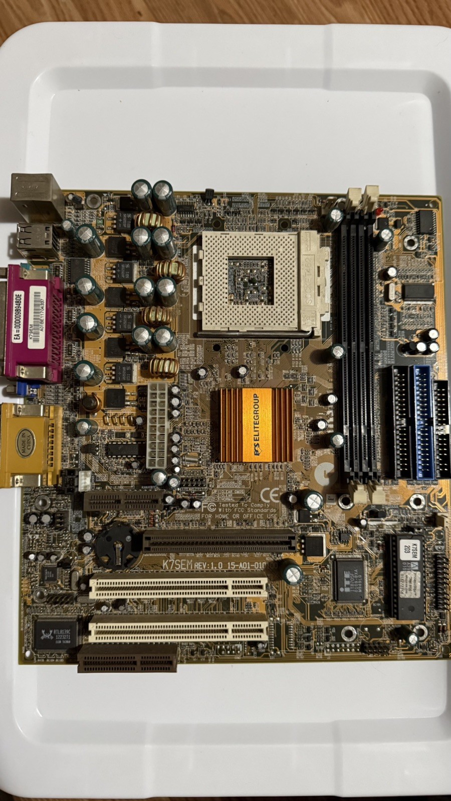 ECS K7SEM Desktop Motherboard Ver 1.0 - Socket 462 - AGP