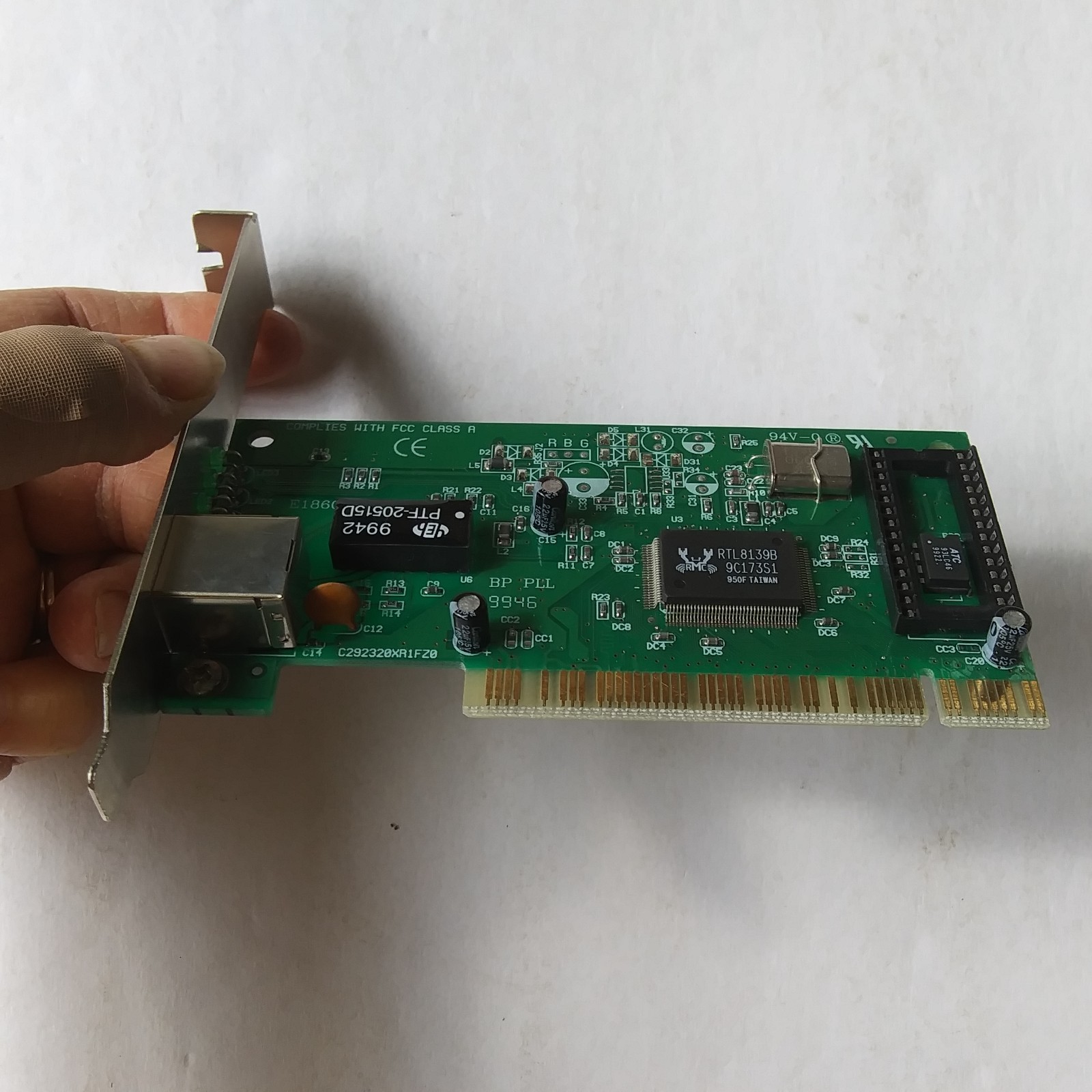 Realtek RTL8139B PCI Ethernet Network Interface Card 10/100Mbps LAN Adapter