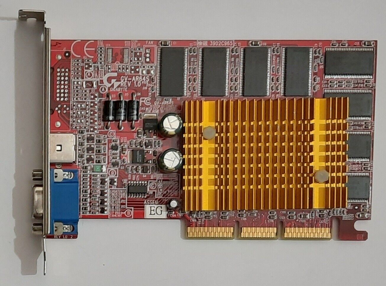 Gigabyte GV-AR64S AGP Graphics Card (ATI Radeon 7500LE, Retro, 64MB)