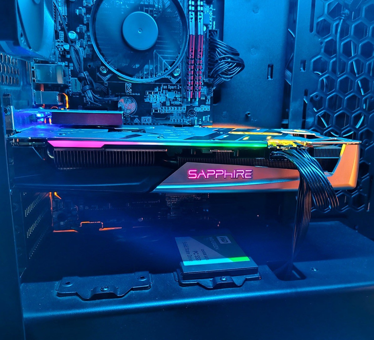 Sapphire NITRO+ RX 5700 XT Spec. 8GB GDDR6 Graphics Card 11293-05 - Good Cond.