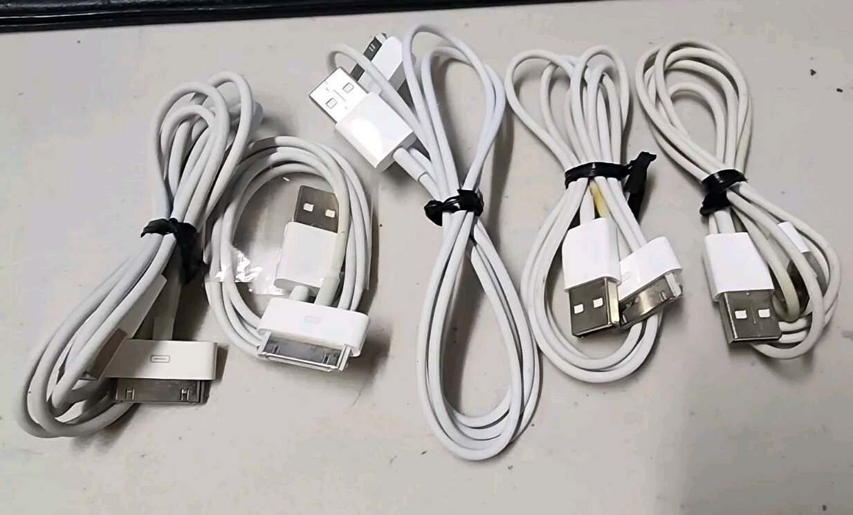 5-Pack USB to 30-Pin Charging Cables for Apple iPad/iPhone White Used