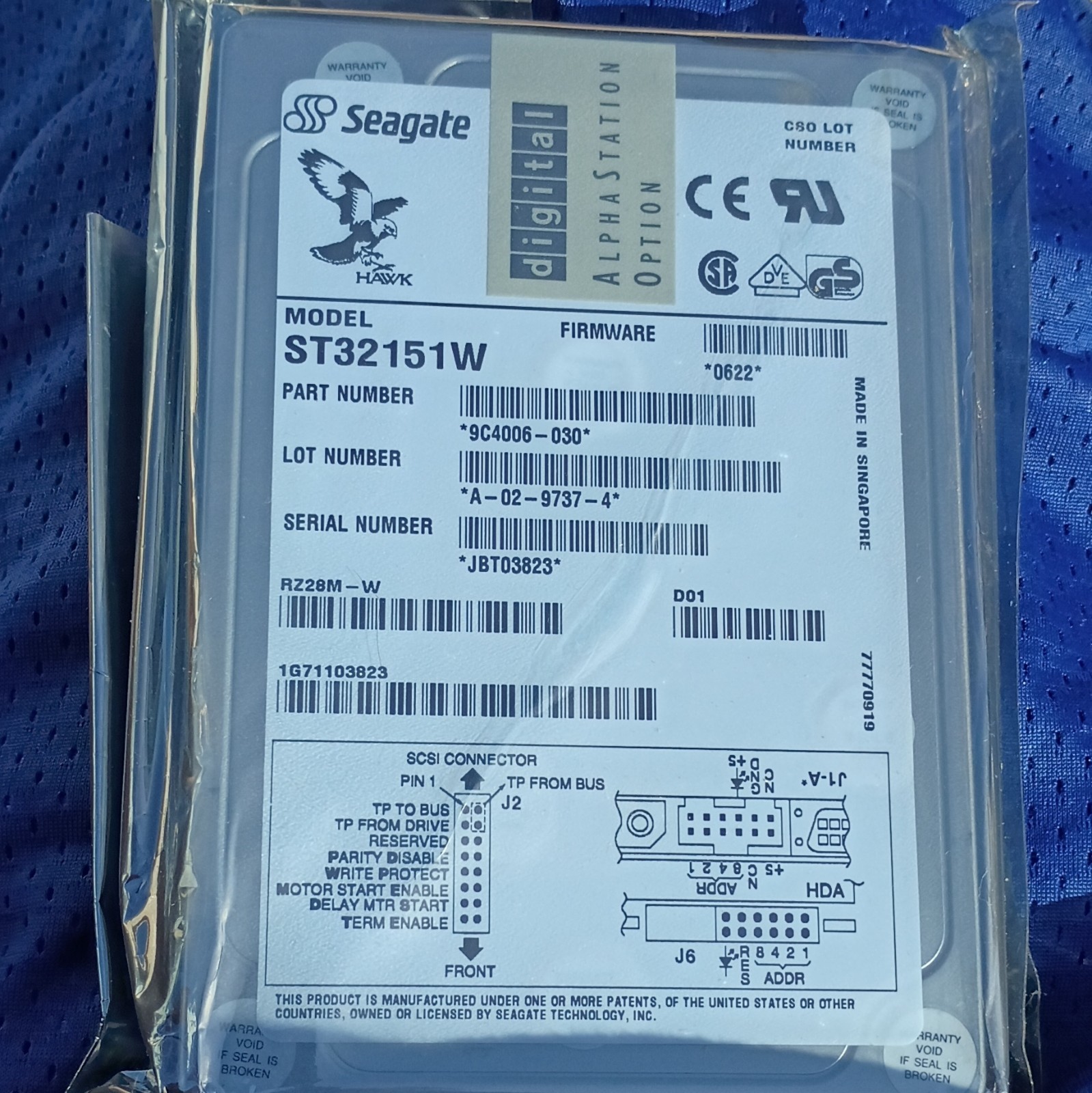 Vintage Seagate Hawk 2XL ST32151W