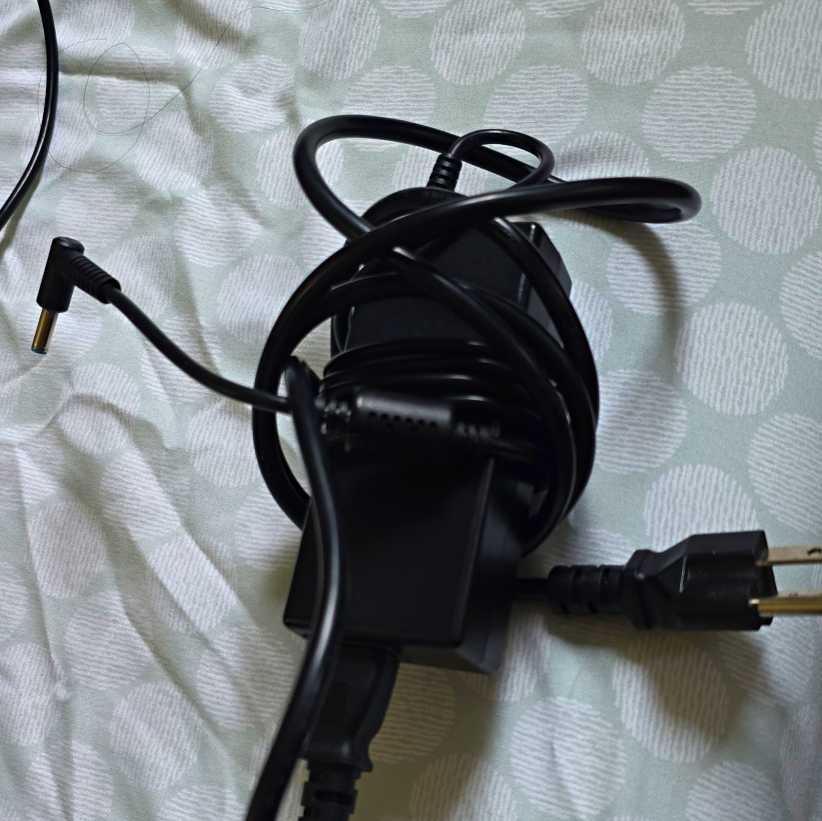 Universal AC Power Adapter Charger, Black w/ Right-Angle Blue Tip Connector