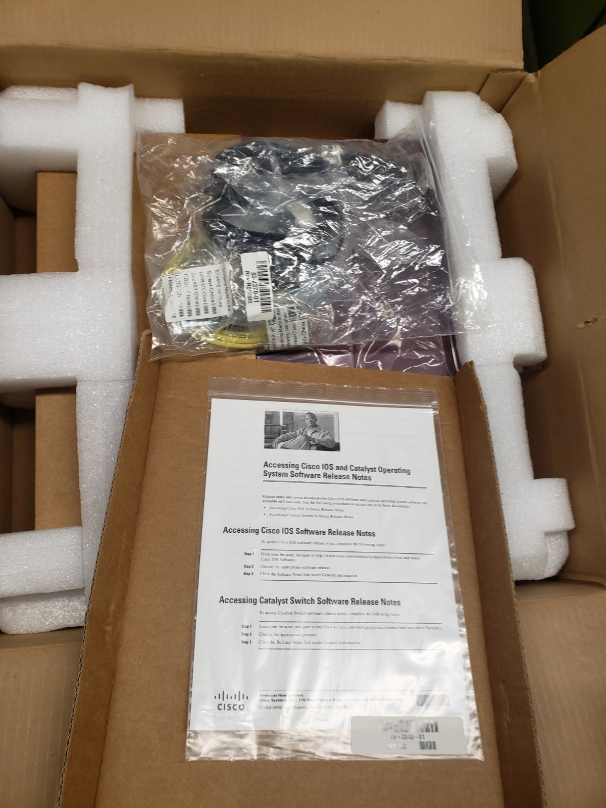 New Cisco 2811 Integrated Services Router CISCO2811 - 