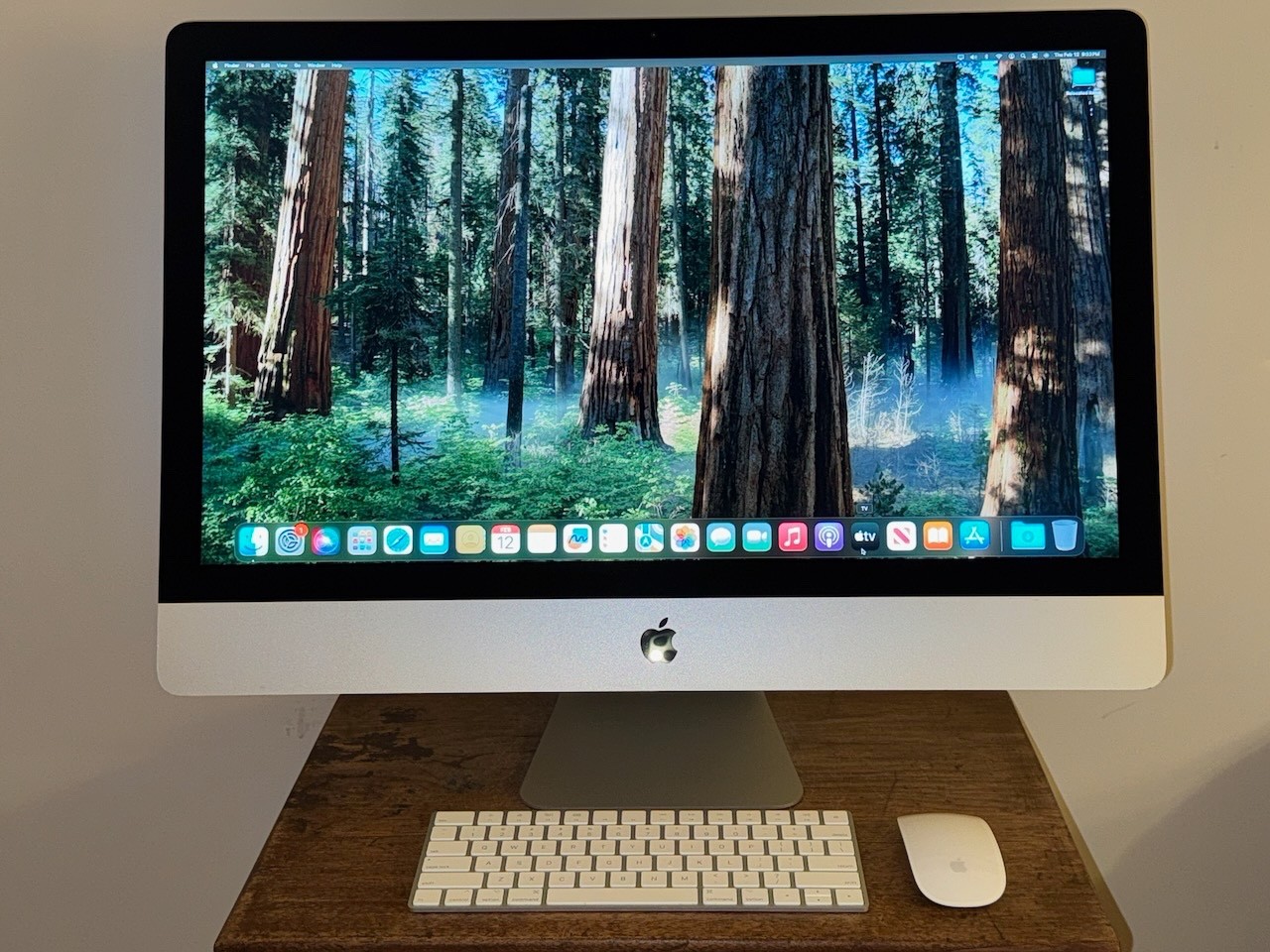 Apple iMac 27" Retina 5K Desktop • 1 TB Fusion Drive • OS 2024 • Bundle Item
