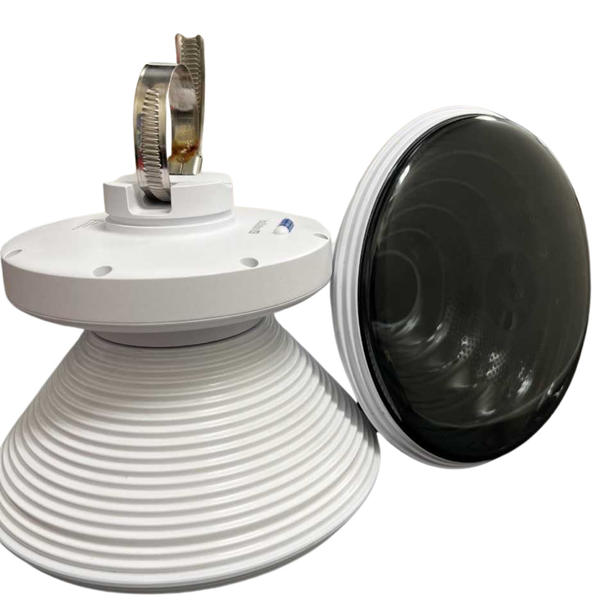 Ubiquiti IsoStation AC IS-5AC Shielded airMAX ac Radio with Isolation Antenna