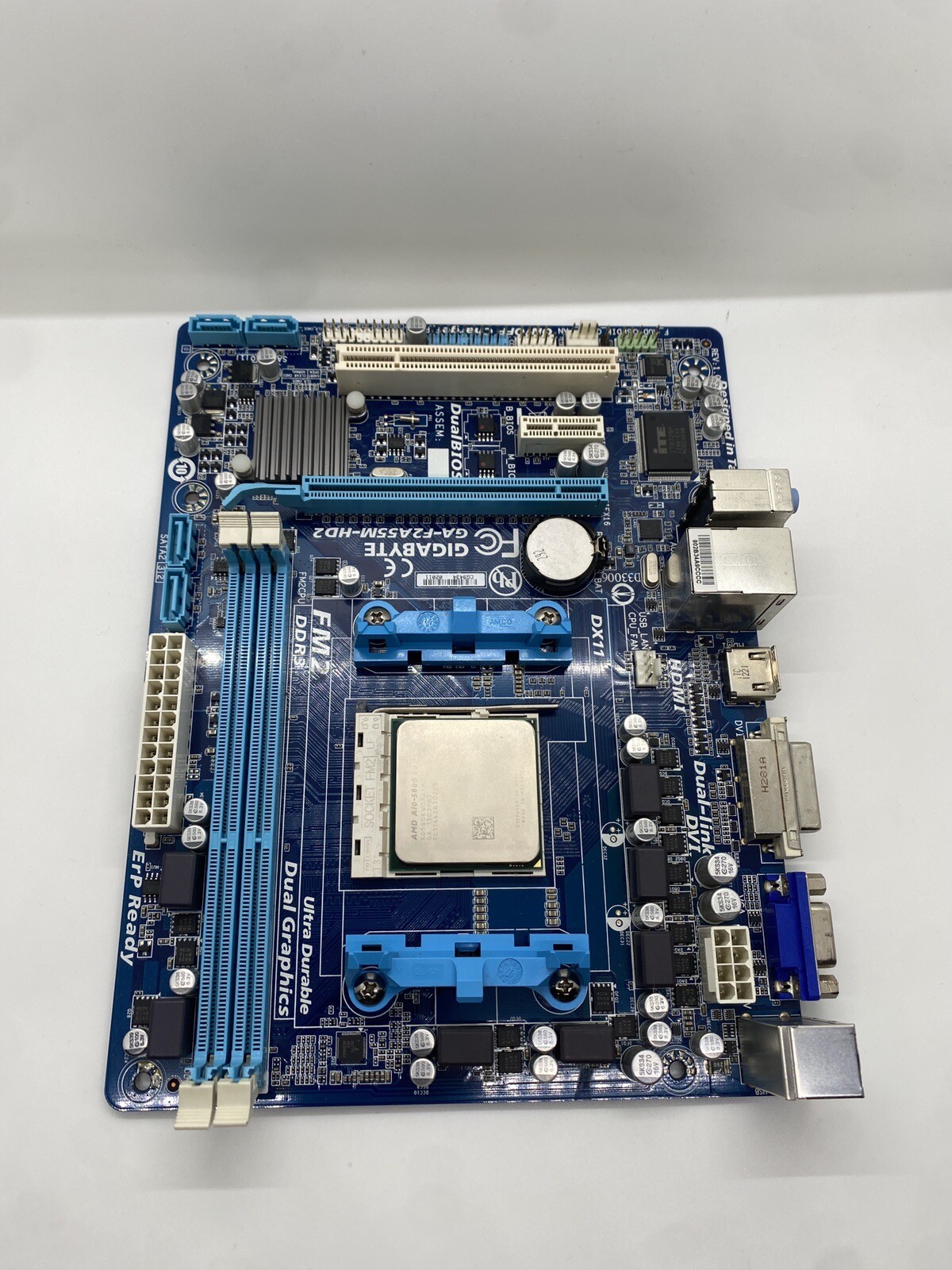Gigabyte GA-F2A55M-HD2 Motherboard  + AMD A10-5800K Bundle