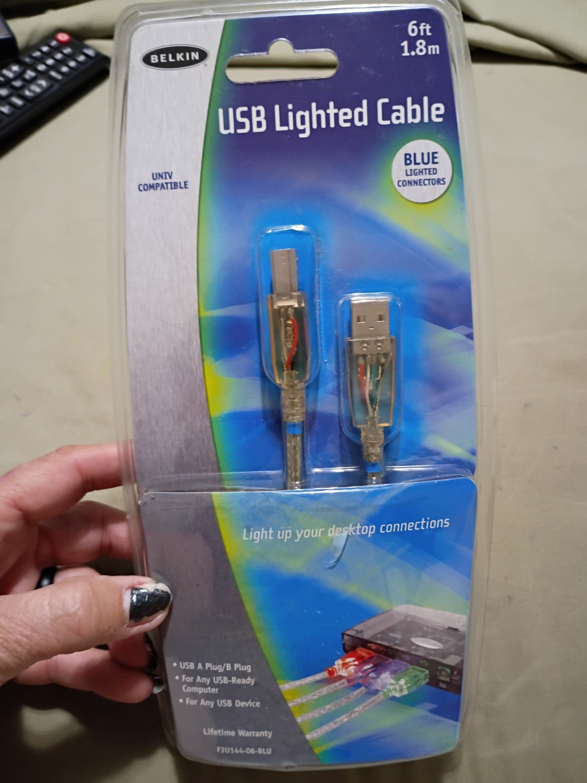 USB 6 ft Lighted Cable In Blue. Belkin. New in sealed case.