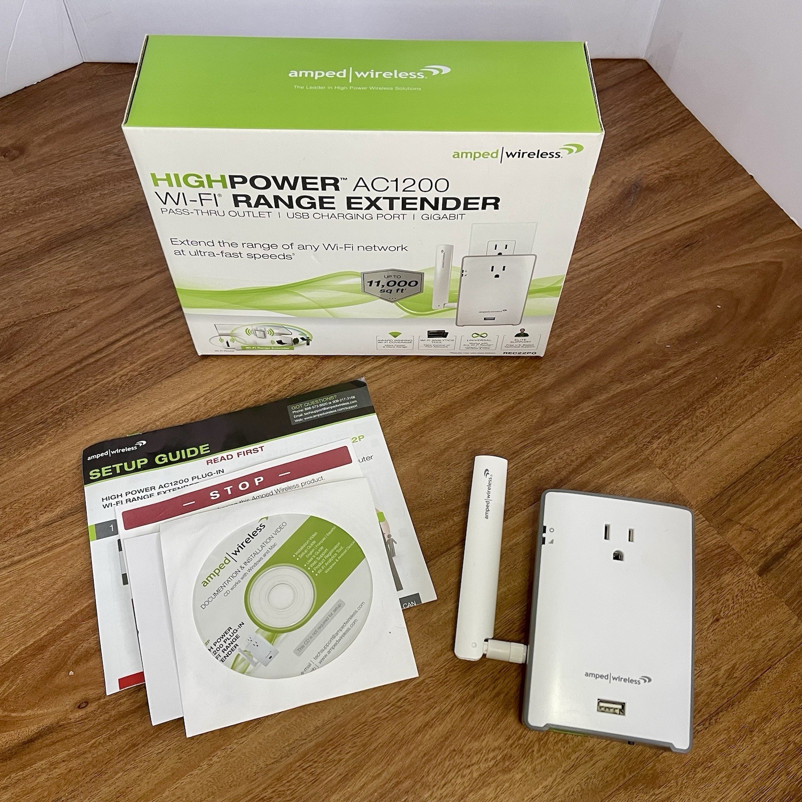 Amped Wireless High Power Range Extender AC1200 with AC Pass-Thru + USB #REC22PG