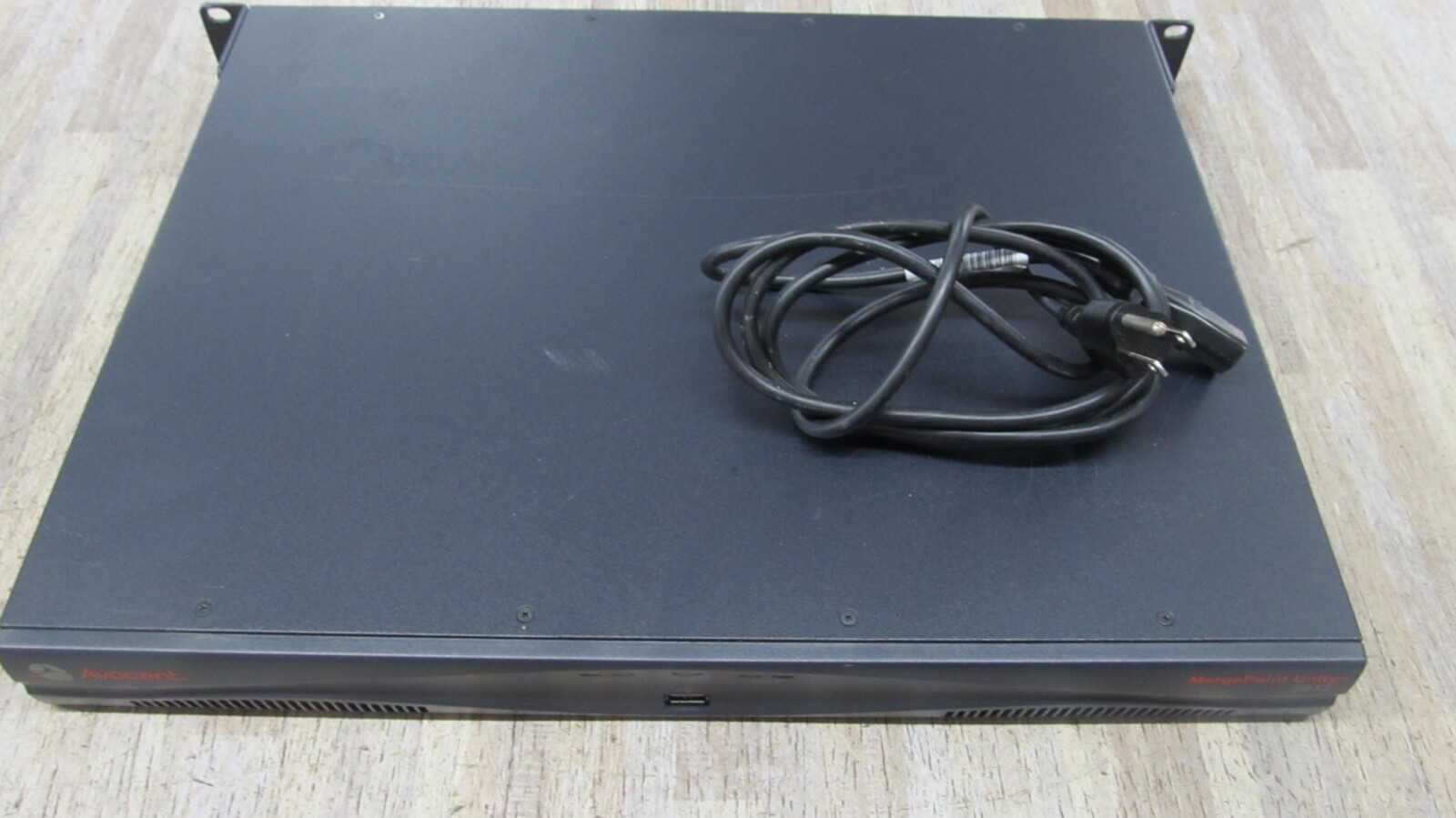 Avocent MergePoint Unity MPU2032 2032 32 Port 2 IP KVM over IP Switch TESTED