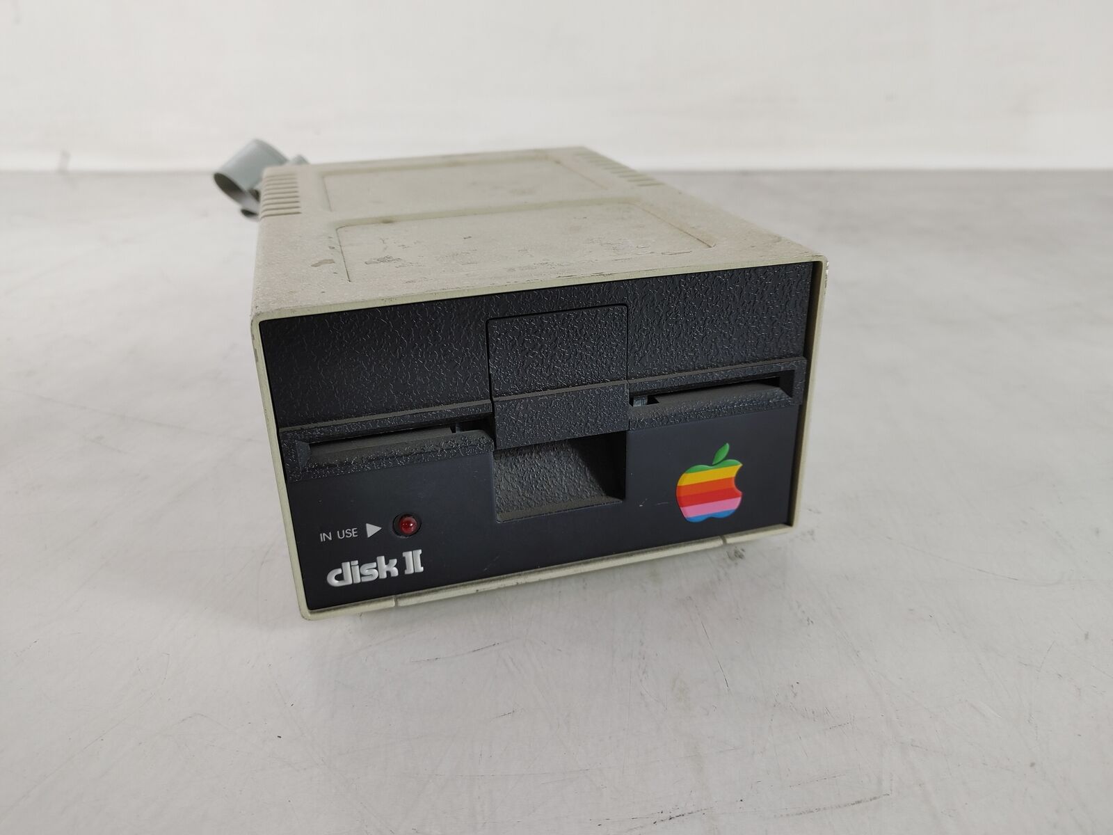 Vintage Apple 825-0109-A A2M0003 Disk II 5.25 Floppy Disk Drive