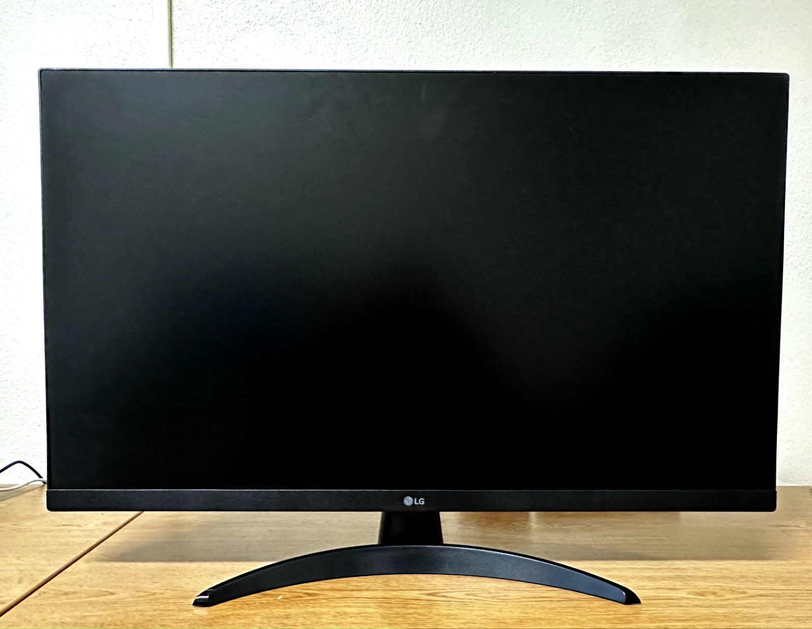 LG 27” Inch Full HD (1920 x 1080) IPS TV / Monitor with Dual 5W Built-In