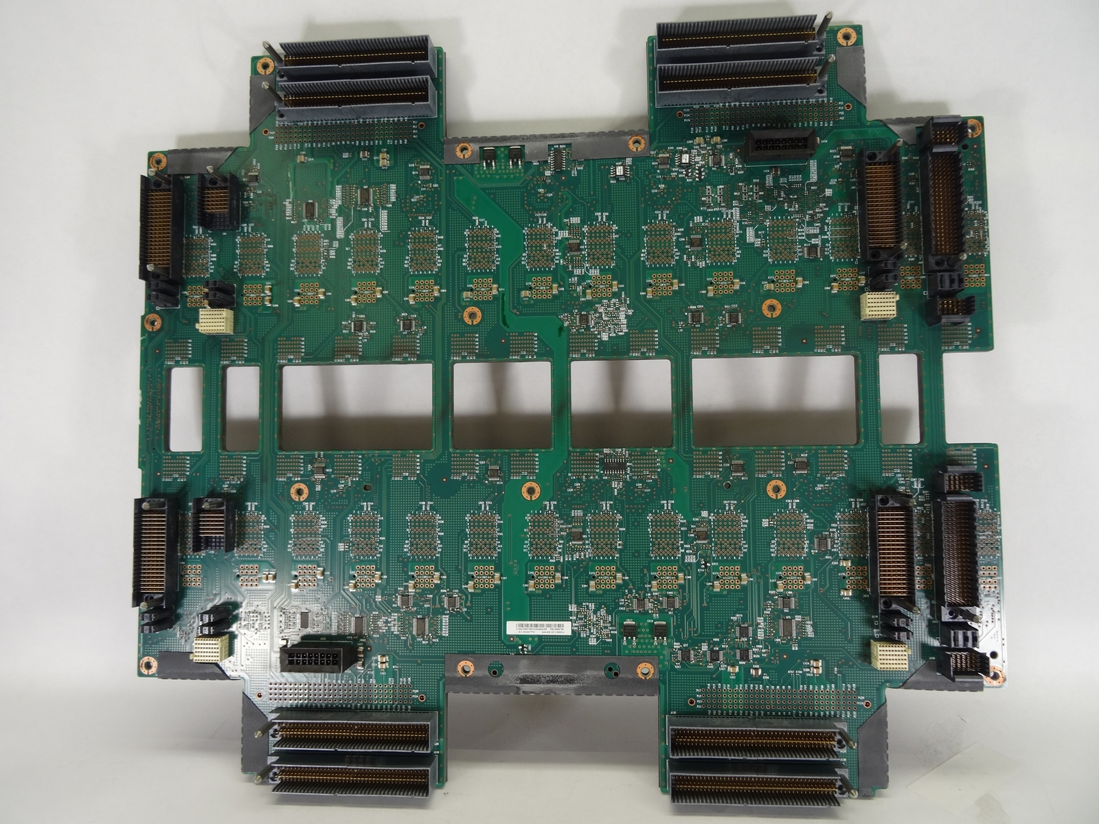 IBM 25R5780 BLADECENTER MIDPLANE BOARD FOR BLADECENTER H