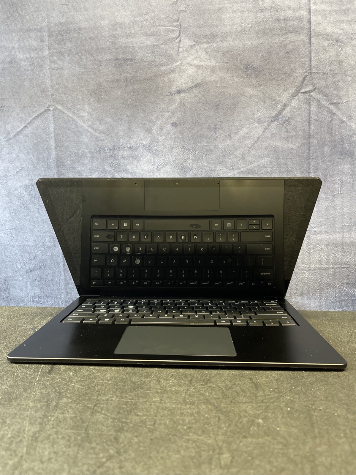 Microsoft 1951 Tested LCD Screen w/ Chassis & Battery -No Motherboard