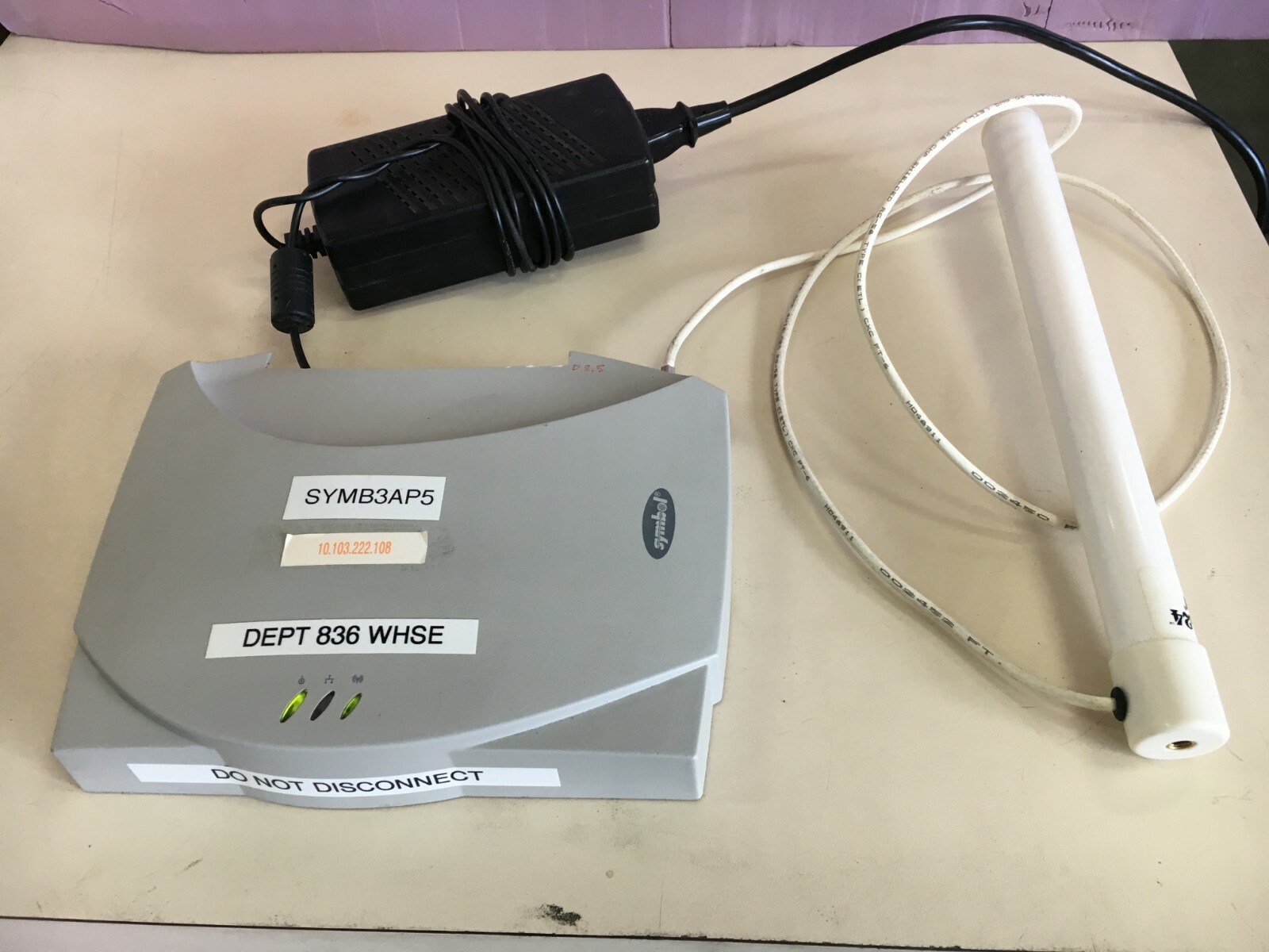 Symbol Spectrum24 Access Point (AP-4121-1150-US) @11 MBPS, antenna, & PSU