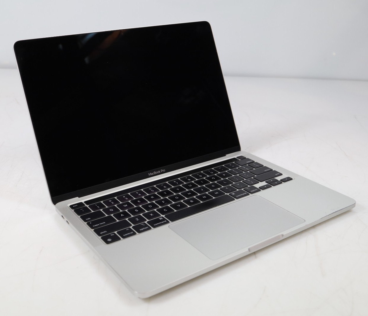 Apple MacBook Pro A2338 13" 2022 M2 8-Core 8GB 256GB SSD CC 237 macOS Sonoma