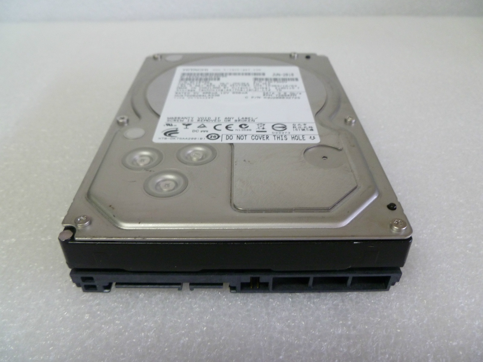 HITACHI HUA722020ALA330 2TB SATA HARD DRIVE P/N:0F10452 F/W:3EA MLC:JPK3EA